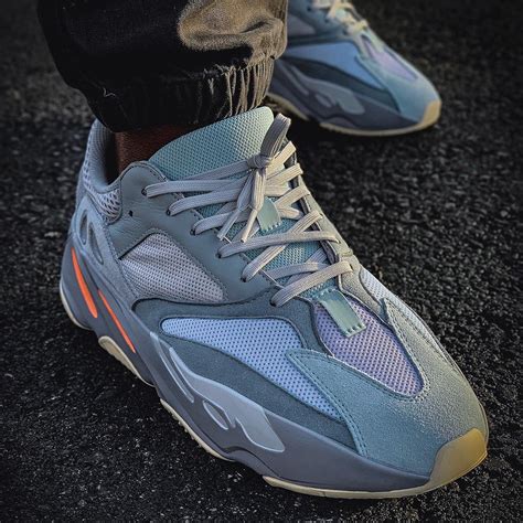 adidas YEEZY BOOST 700 新色「High